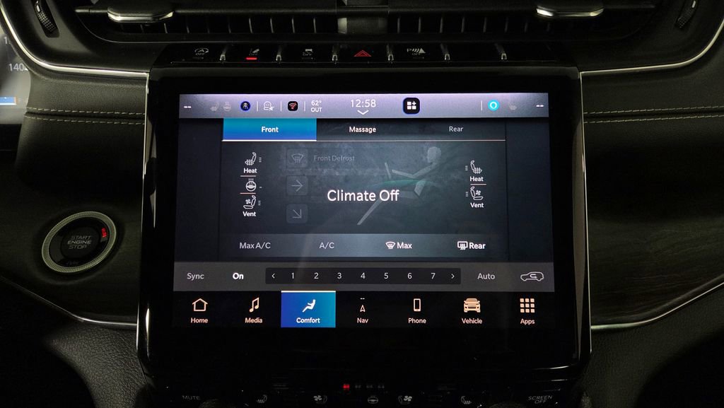 Used 2023 Jeep Grand Cherokee Overland w/ Luxury Tech Group IV AWD/4WD image 24