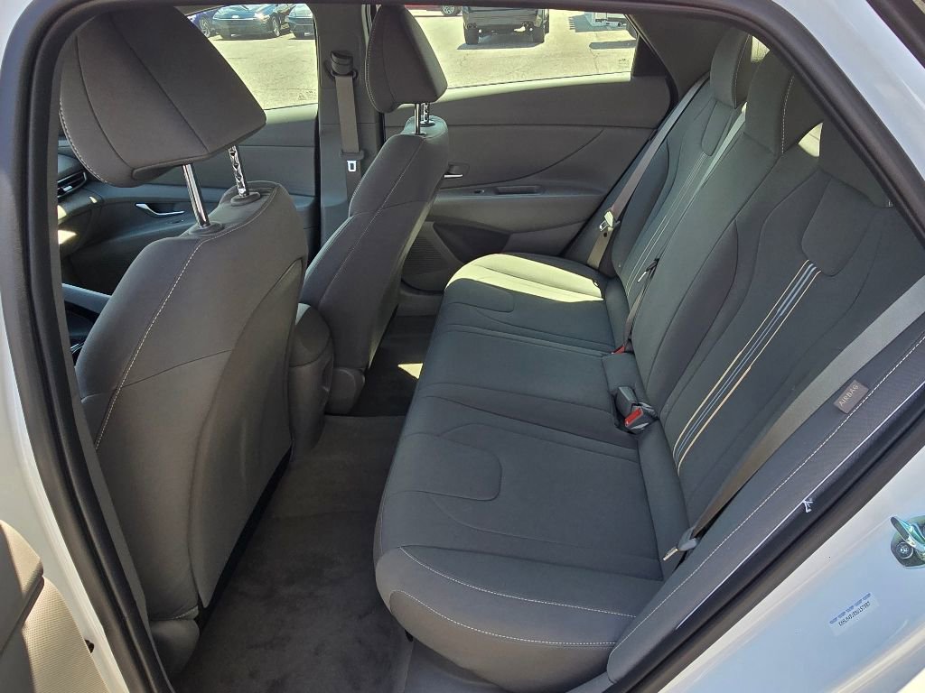 New 2025 Hyundai Elantra Blue image 10