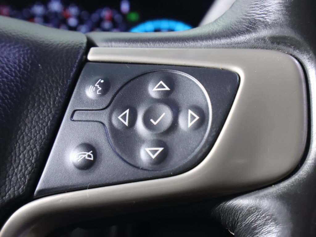 Used 2018 GMC Yukon XL Denali AWD/4WD image 16
