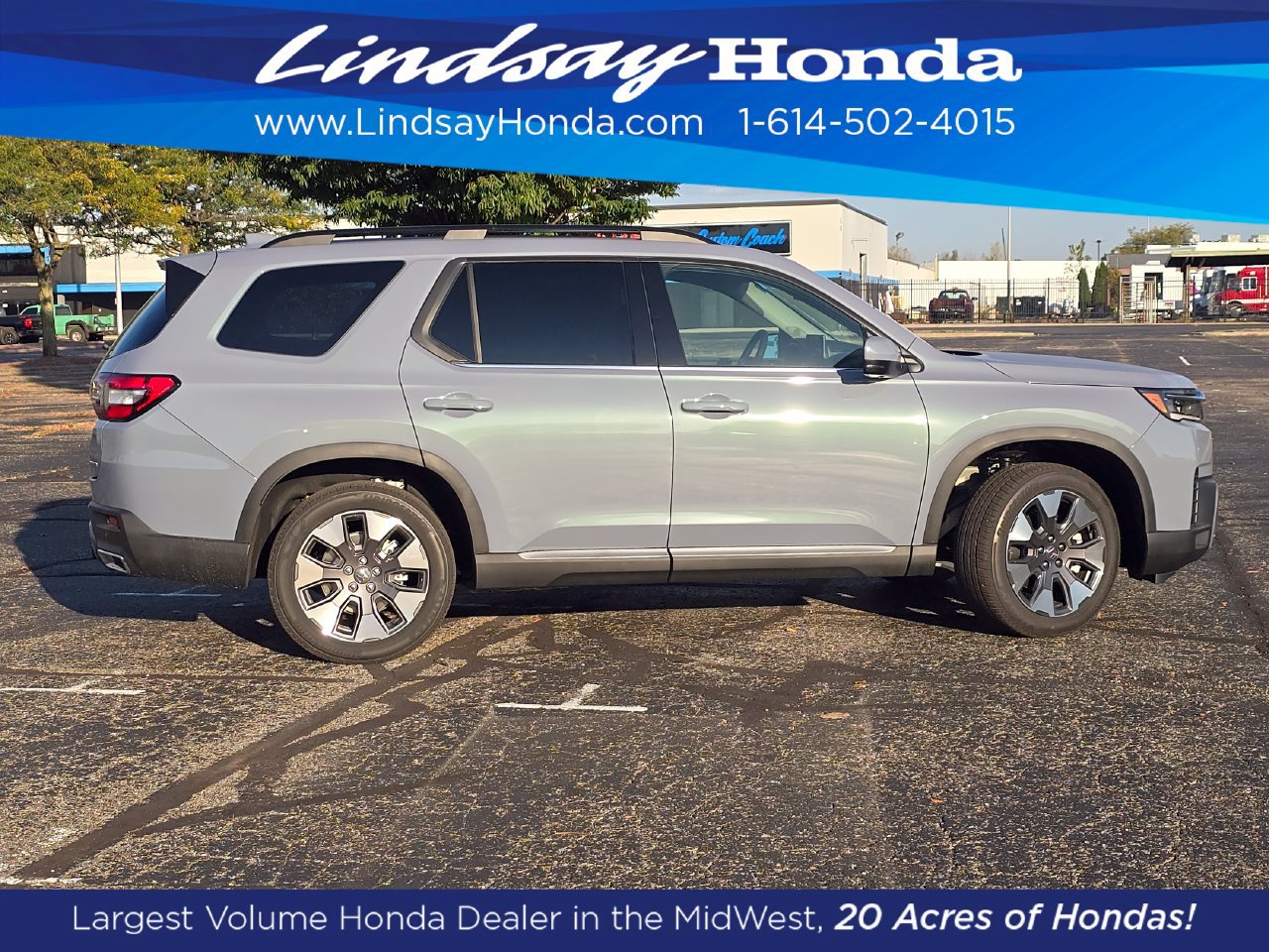 New 2026 Honda Pilot Touring image 3