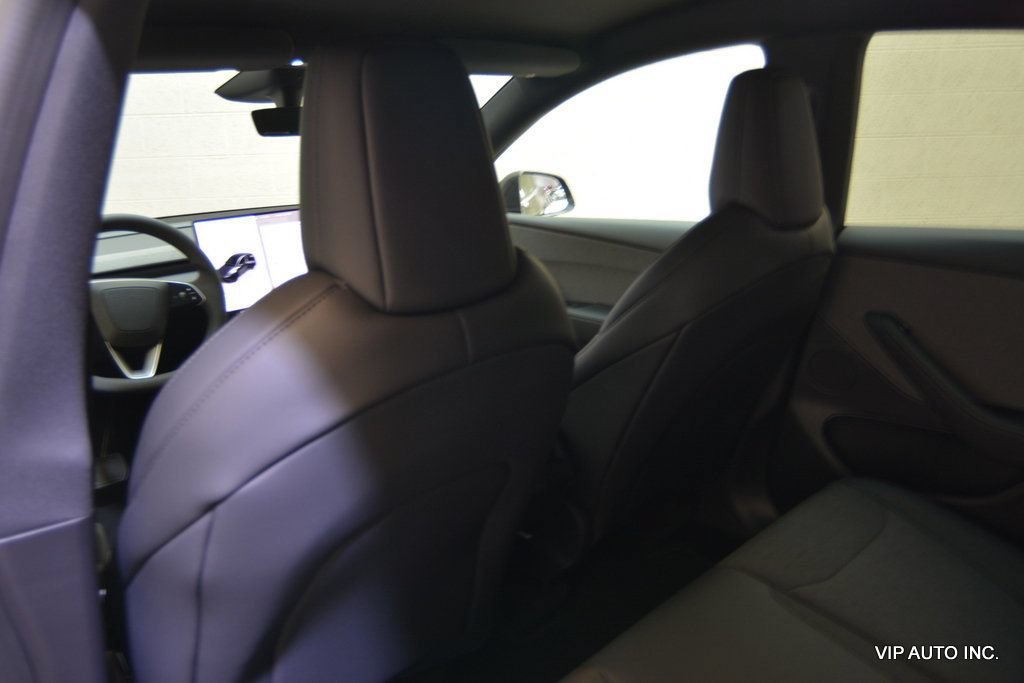 Used 2026 Tesla Model Y 2WD image 27