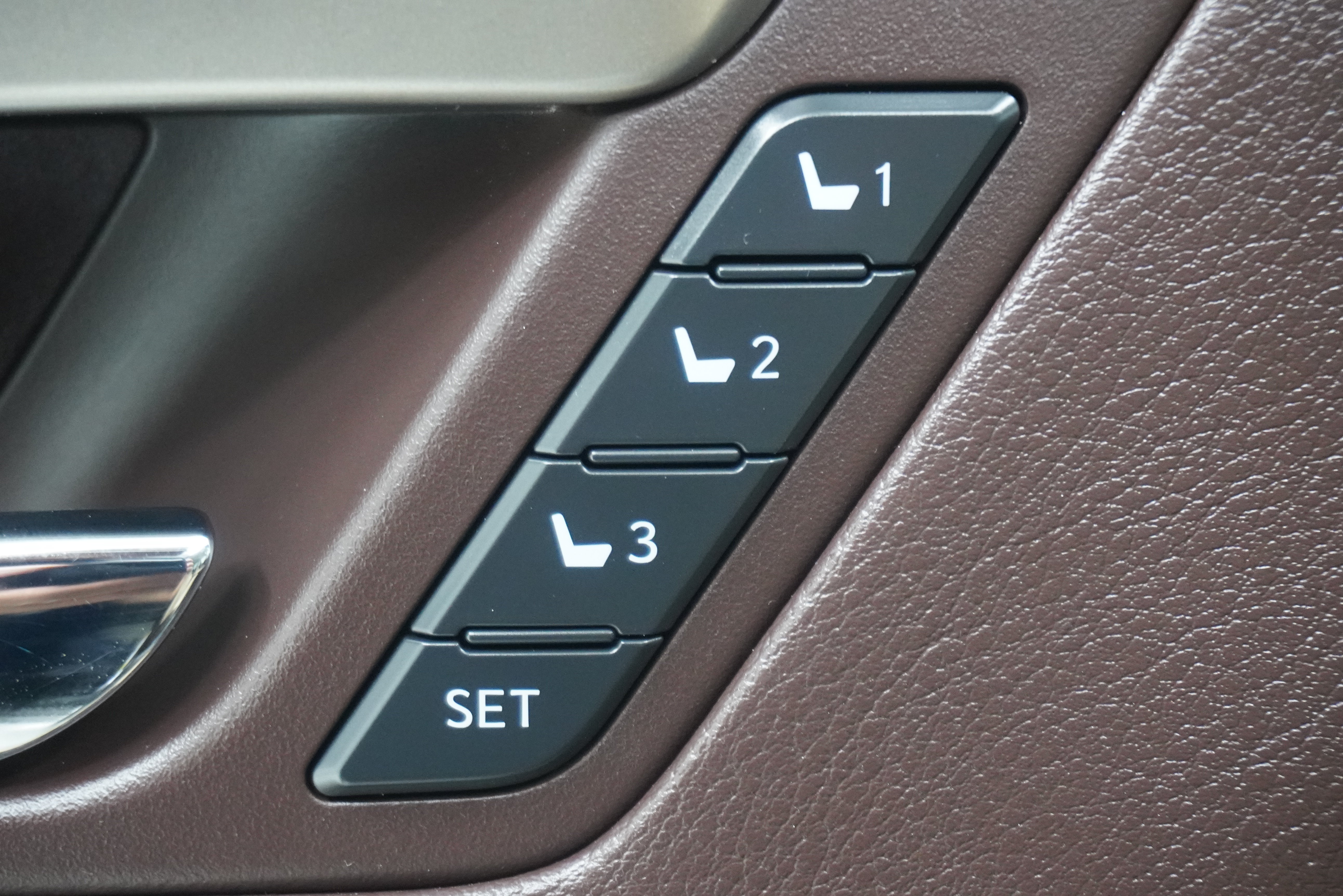 Used 2018 Lexus RX 350 FWD w/ Premium Package image 16