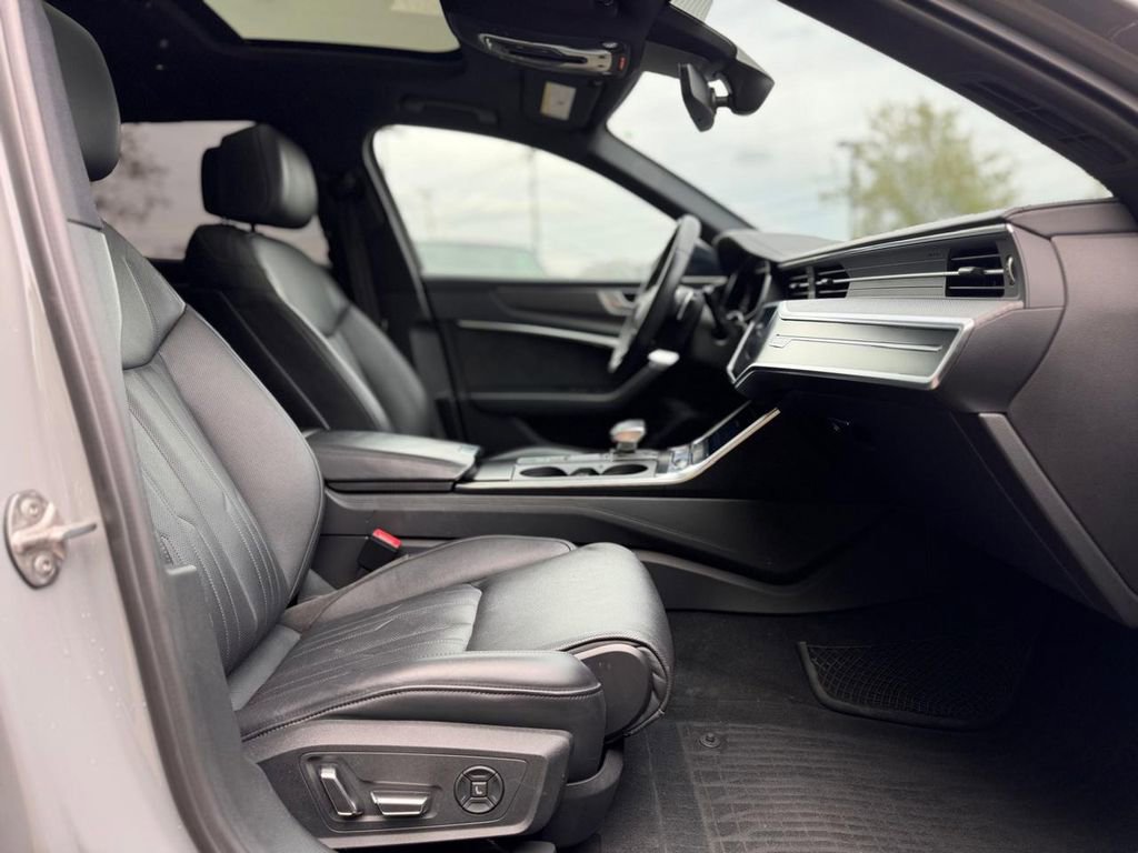 Used 2021 Audi RS 6 AWD/4WD image 31