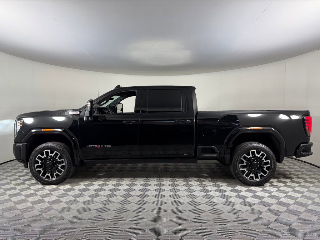 Used 2024 GMC Sierra 2500 AT4 w/ AT4 Premium Plus Package image 10
