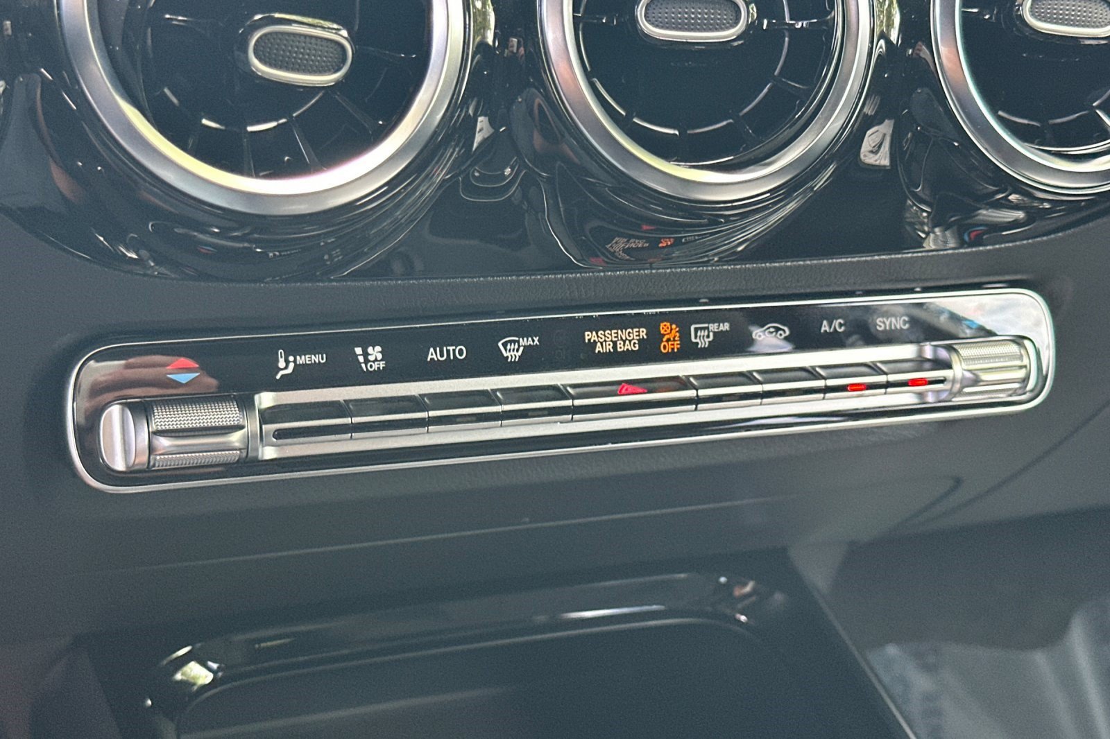 New 2026 Mercedes-Benz GLA 250 4MATIC image 18