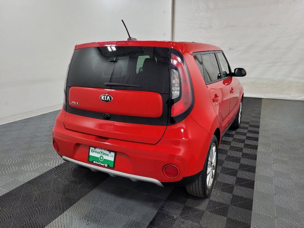 Used 2019 Kia Soul + FWD image 9