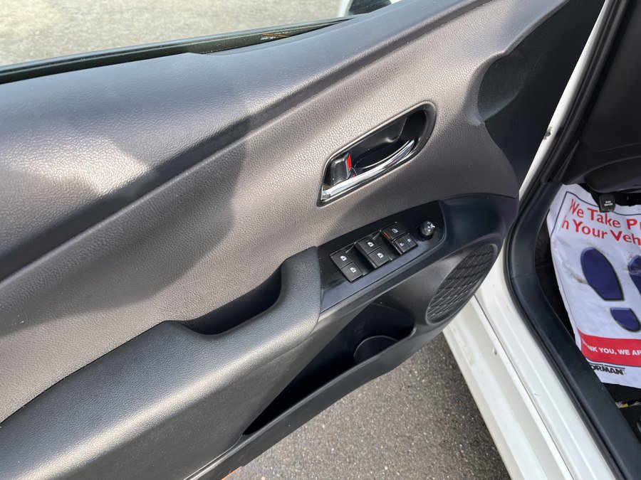 Used 2016 Toyota Prius Four Touring FWD image 8