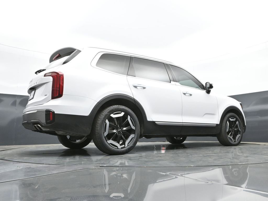 Used 2025 Kia Telluride S image 45