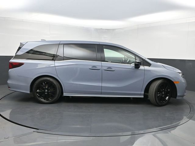 Used 2023 Honda Odyssey Sport image 2