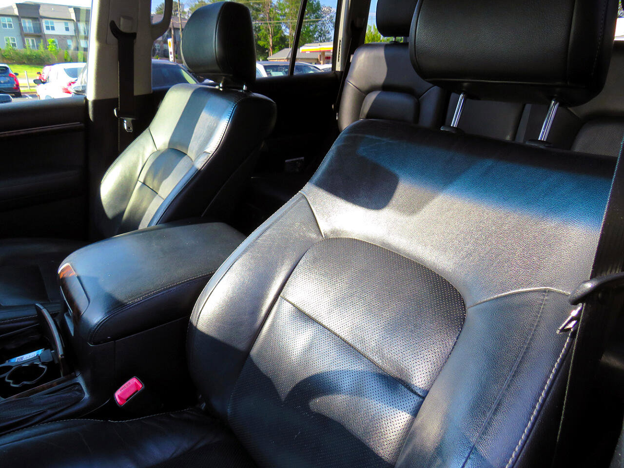 Used 2015 Toyota Land Cruiser image 14