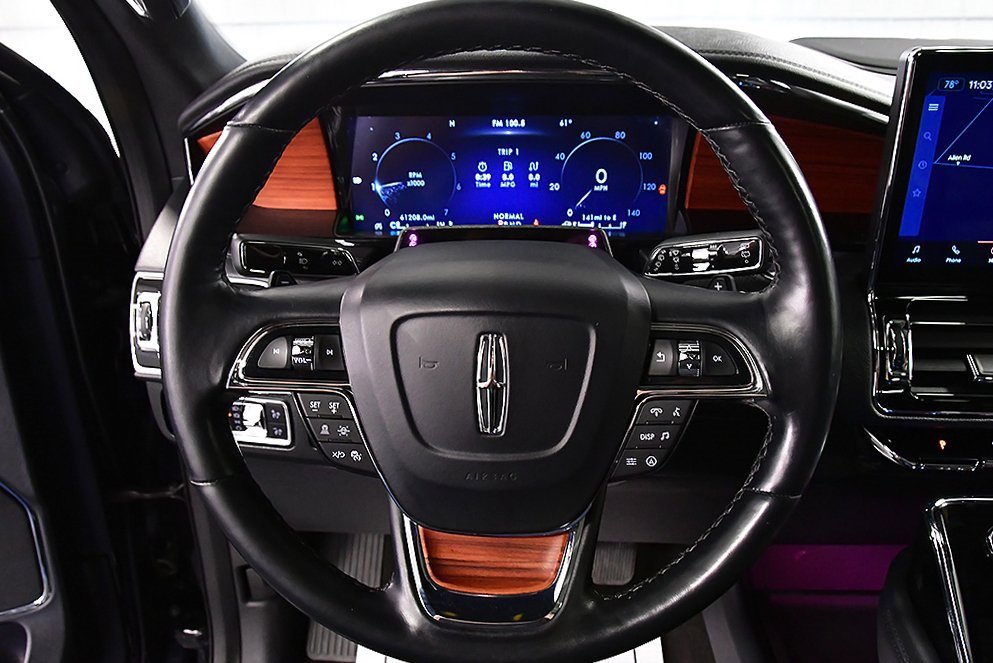 Used 2024 Lincoln Navigator Premiere image 18