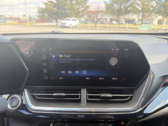 Used 2024 Chevrolet Trax RS image 12