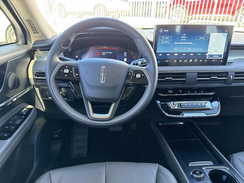 New 2026 Lincoln Corsair Premiere image 17