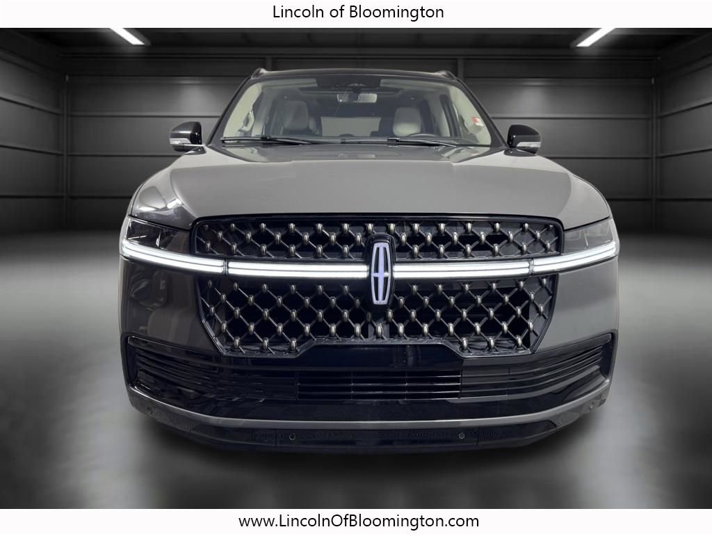 Certified 2025 Lincoln Navigator L Black Label w/ Black Label Special Edition AWD/4WD image 11