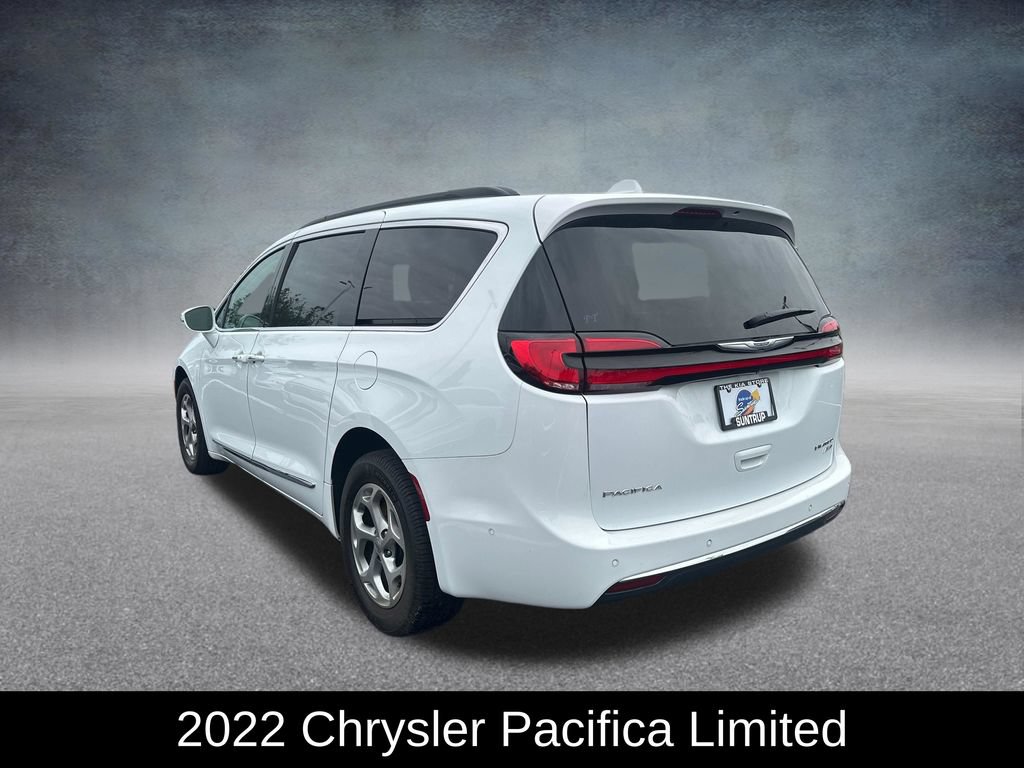 Used 2022 Chrysler Pacifica Limited AWD/4WD image 3