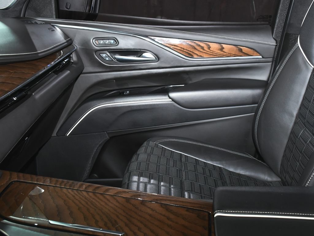 Used 2023 Cadillac Escalade ESV Sport Platinum AWD/4WD image 42