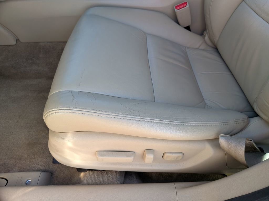 Used 2010 Honda Accord EX-L image 16