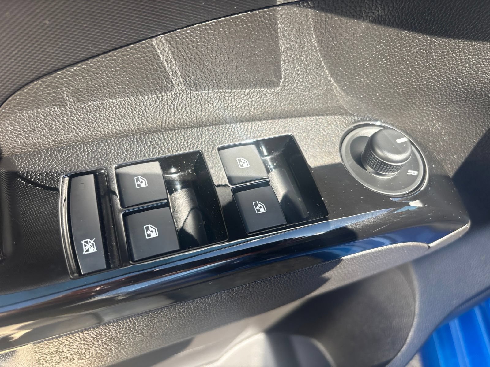 Used 2019 Chevrolet Sonic LT w/ Convenience Package FWD image 19