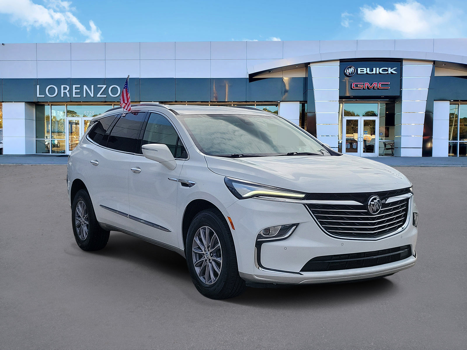 Used 2024 Buick Enclave Essence FWD image 3