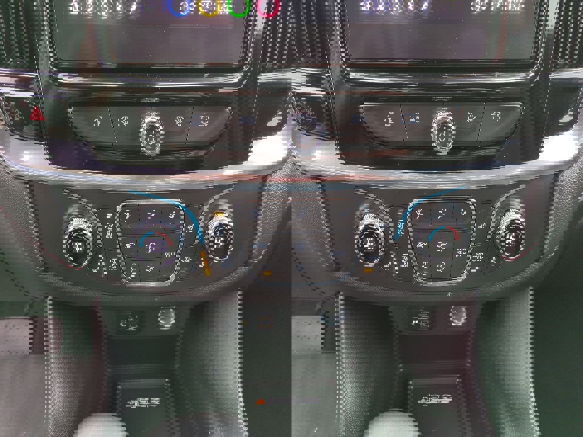 Certified 2023 Chevrolet Traverse RS image 11