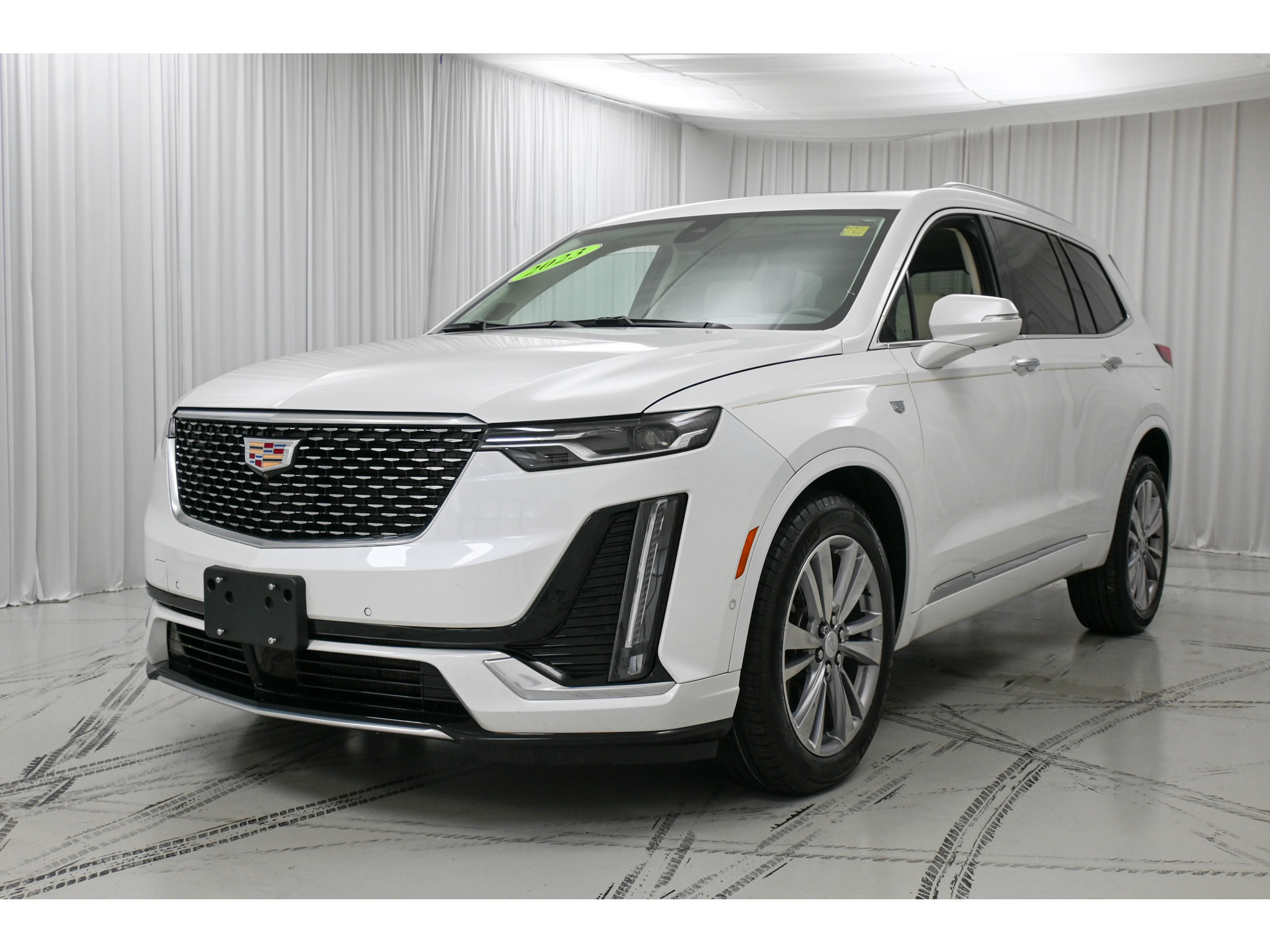 Certified 2023 Cadillac XT6 Premium Luxury w/ Technology Package AWD/4WD image 4