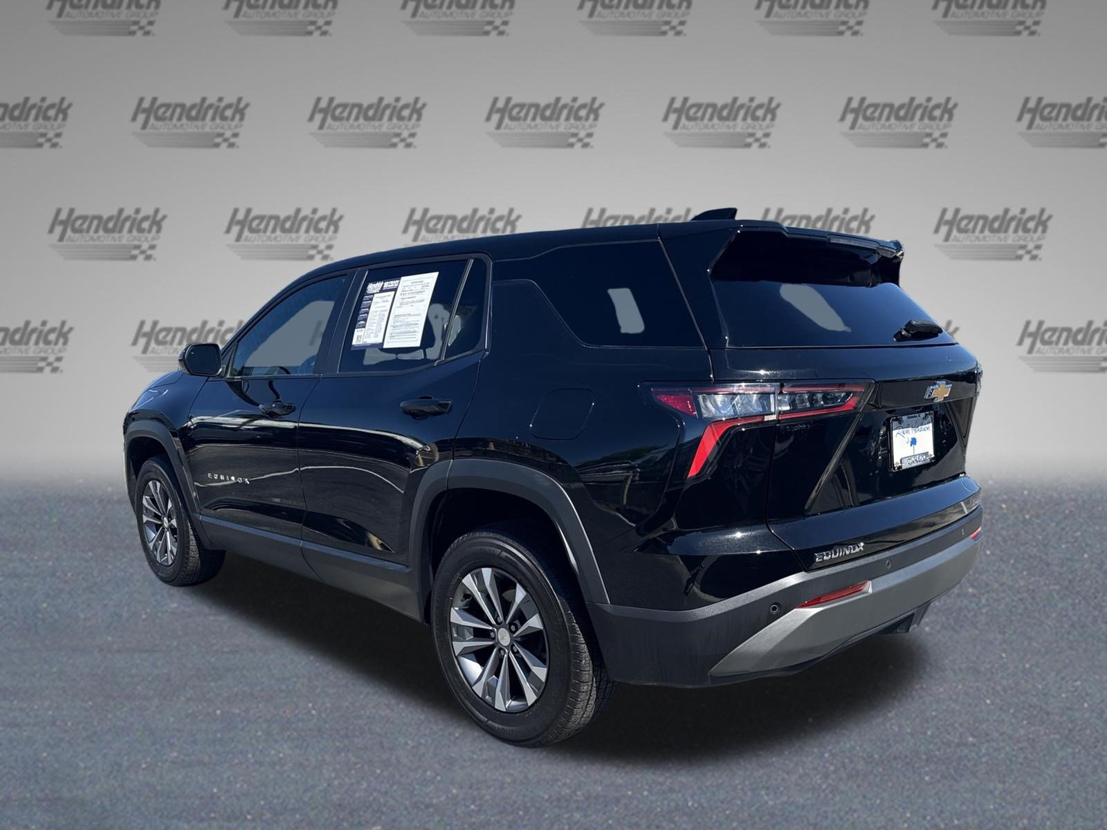 Used 2026 Chevrolet Equinox LT FWD image 8