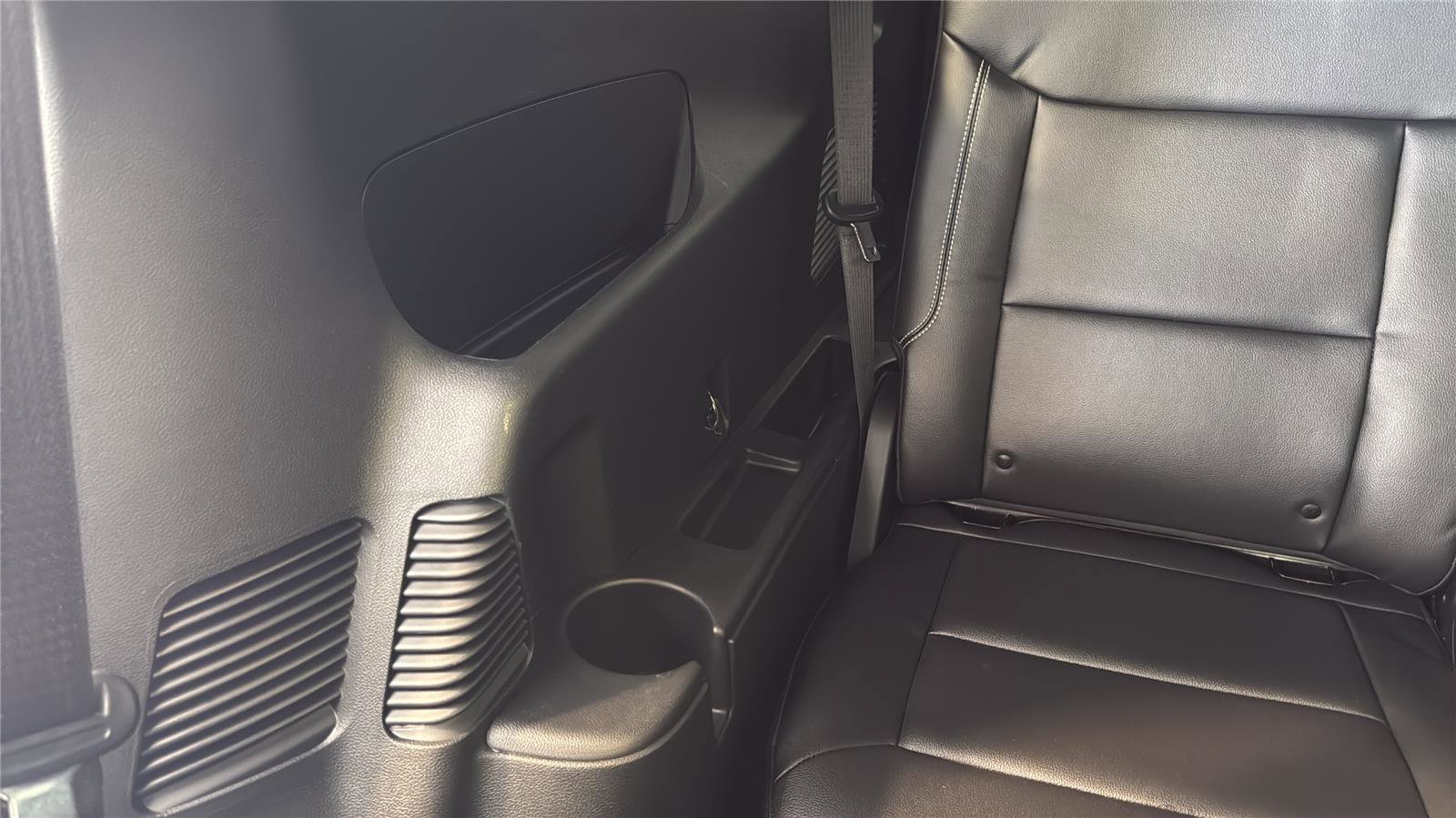 Used 2022 Ford Explorer ST w/ Equipment Group 401A image 30