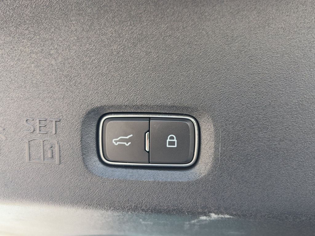 Used 2025 Ford Expedition Max Platinum AWD/4WD image 35