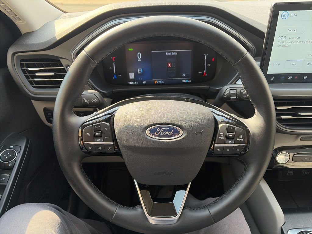 Used 2025 Ford Escape SE image 15