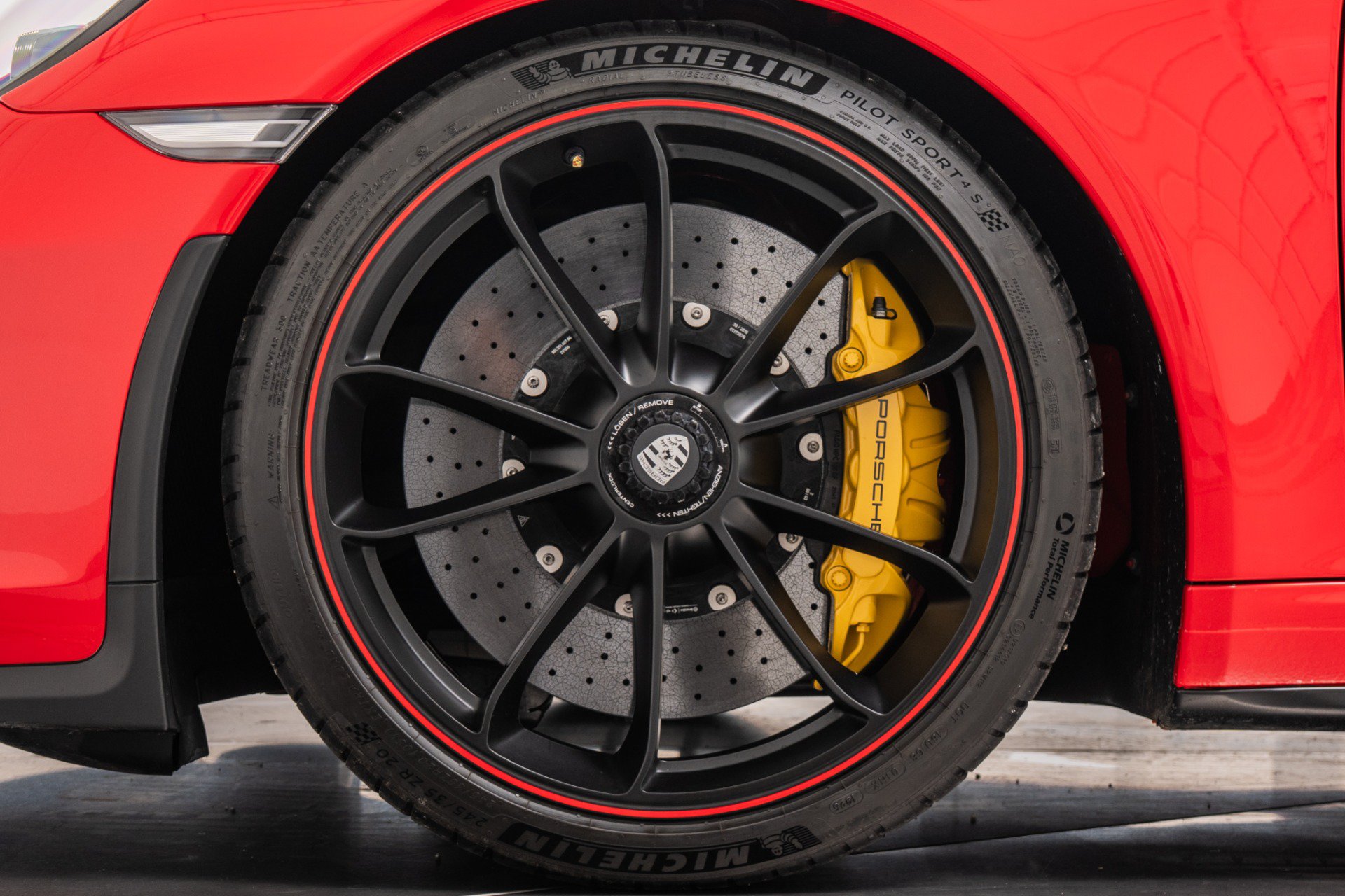 Used 2019 Porsche 911 Speedster RWD image 9
