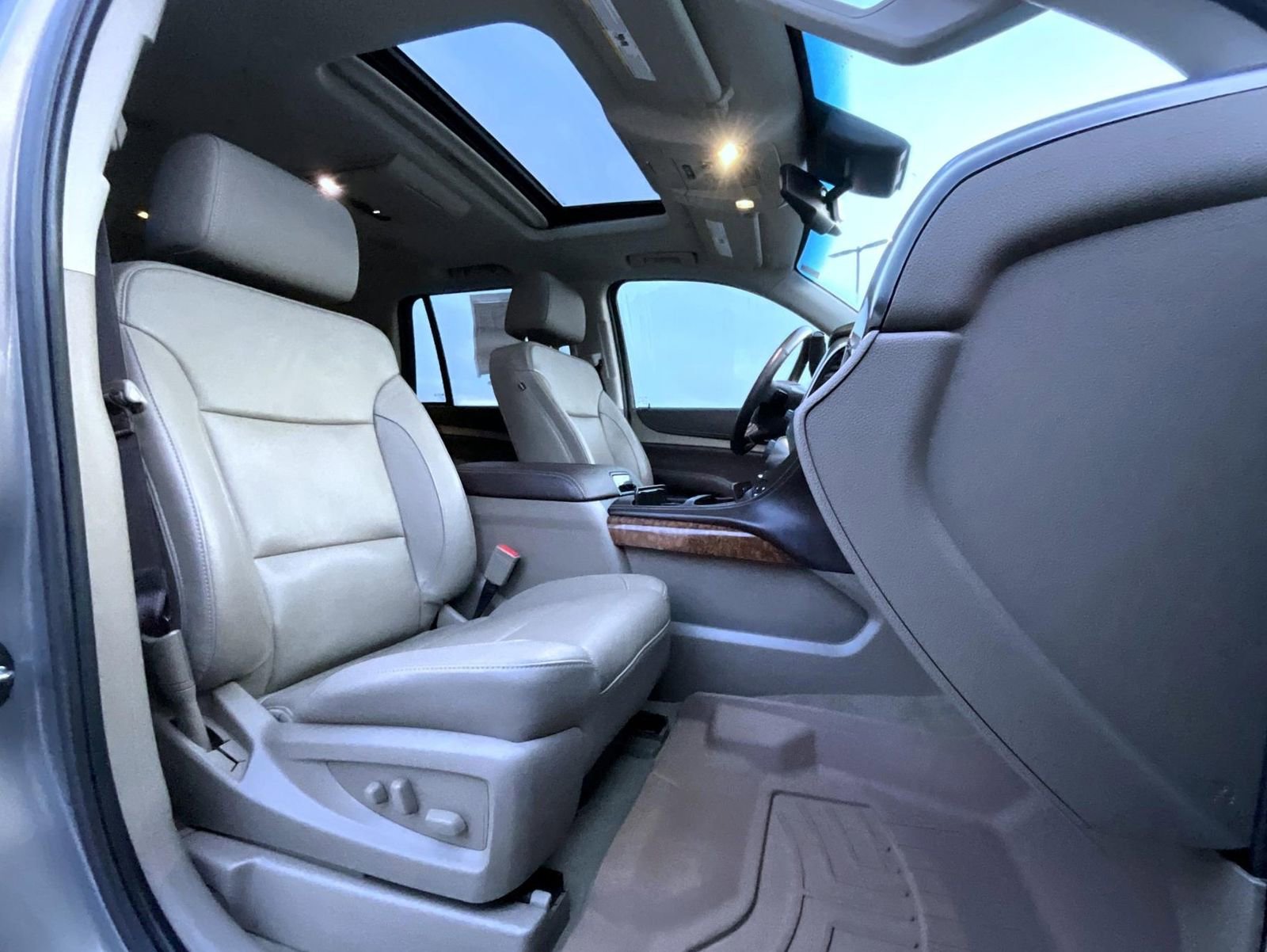 Used 2017 Chevrolet Tahoe Premier image 16