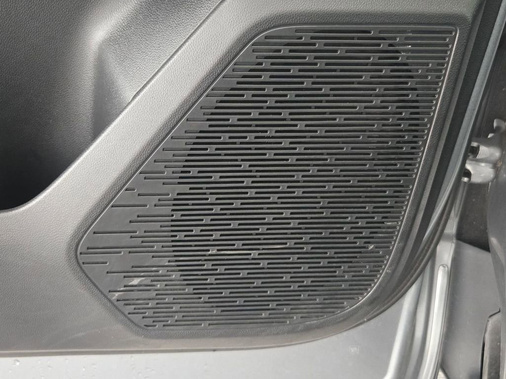 Used 2025 Chevrolet Equinox LT image 29