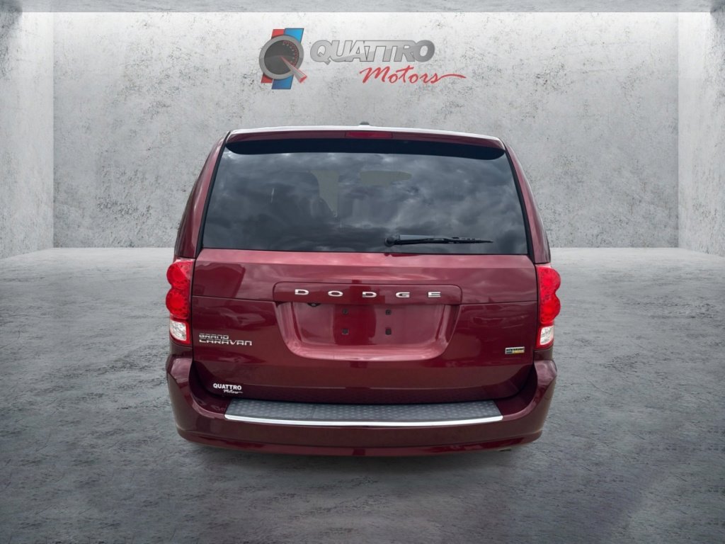 Used 2019 Dodge Grand Caravan SE w/ UConnect Hands-Free Group FWD image 4