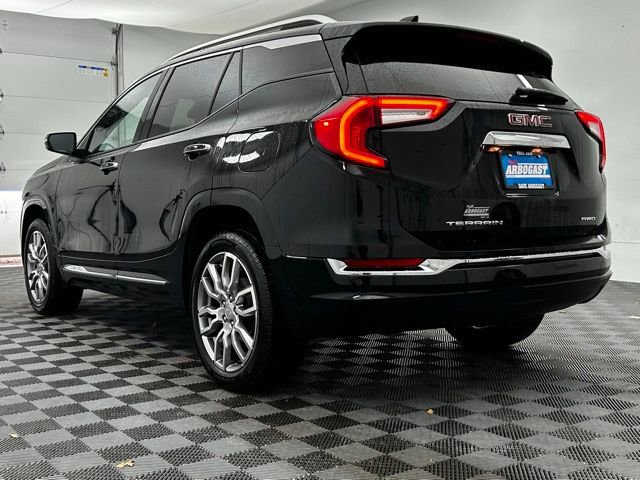 Used 2023 GMC Terrain Denali image 17