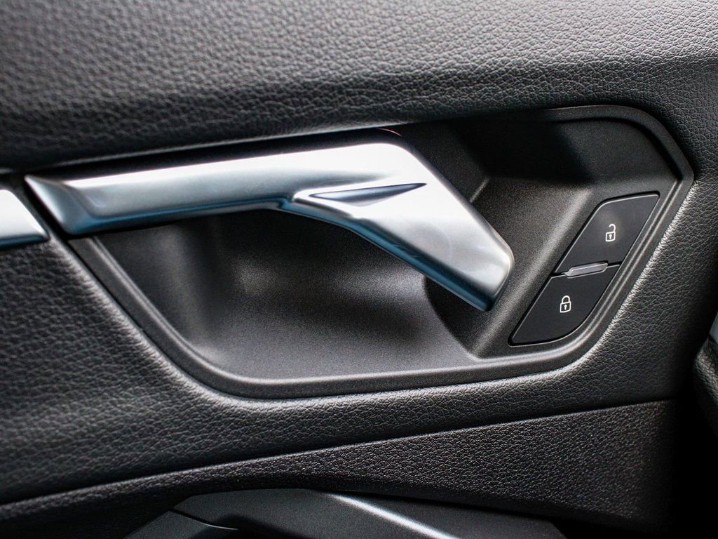 Used 2020 Audi Q3 2.0T Premium Plus w/ Premium Plus Package image 9