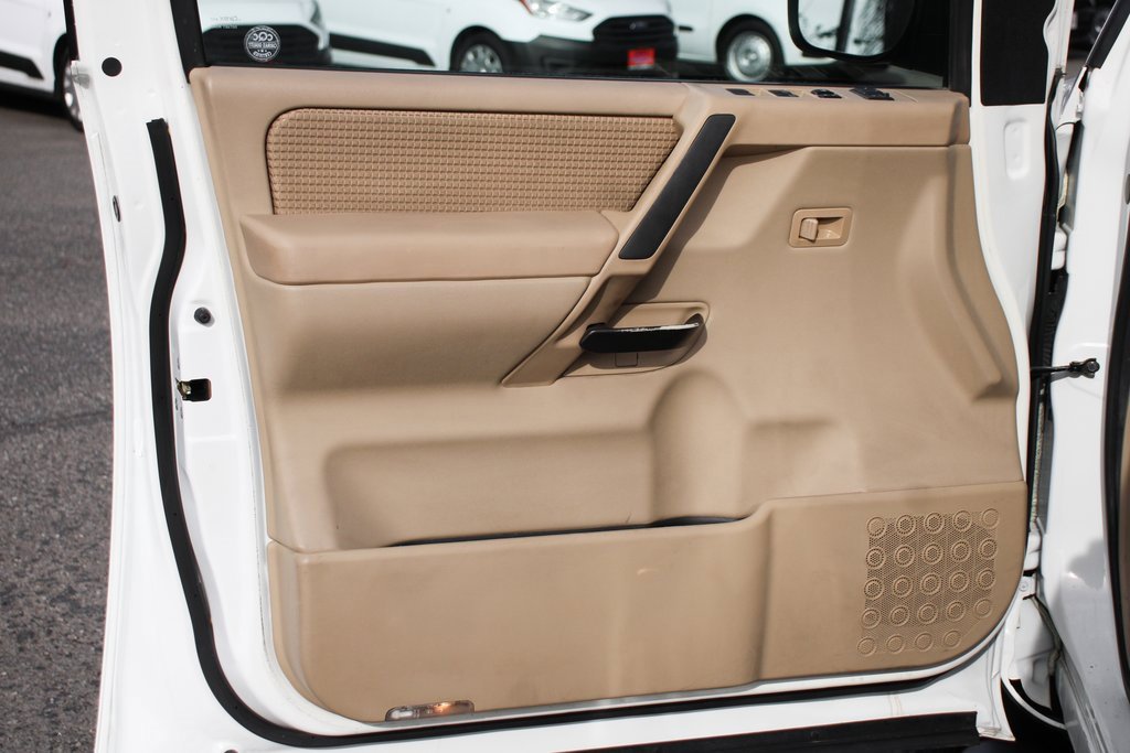 Used 2013 Nissan Titan SV w/ SV Value Truck Pkg image 14