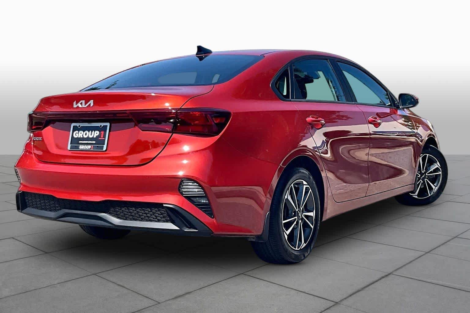 Used 2024 Kia Forte LXS w/ LXS Technology Package FWD image 13