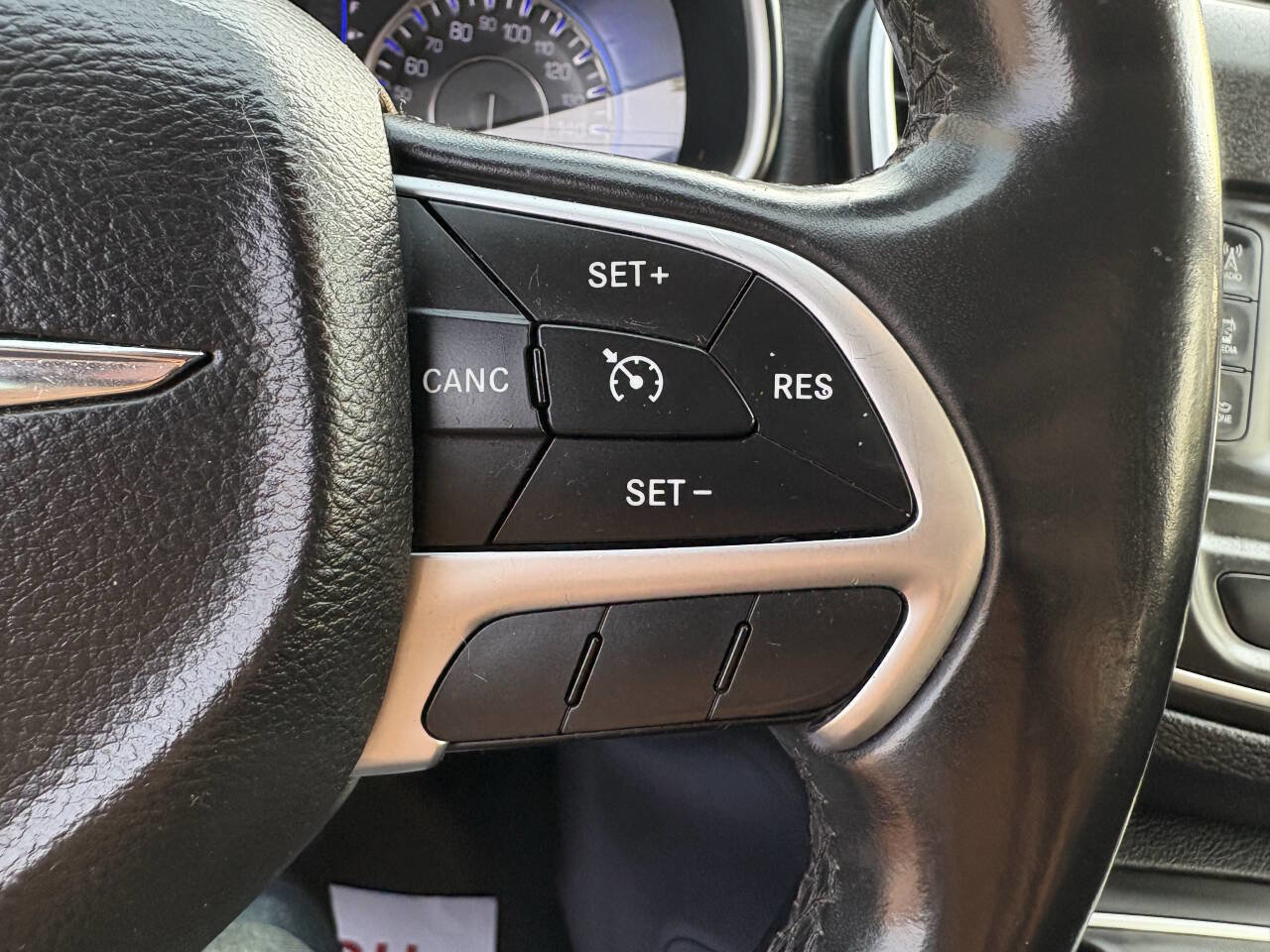 Used 2015 Chrysler 200 Limited w/ Convenience Group image 26