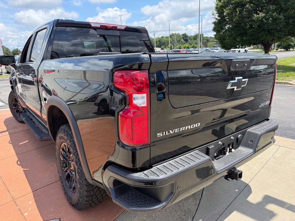 Used 2026 Chevrolet Silverado 1500 ZR2 AWD/4WD image 4