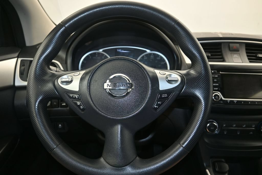 Used 2018 Nissan Sentra S FWD image 13
