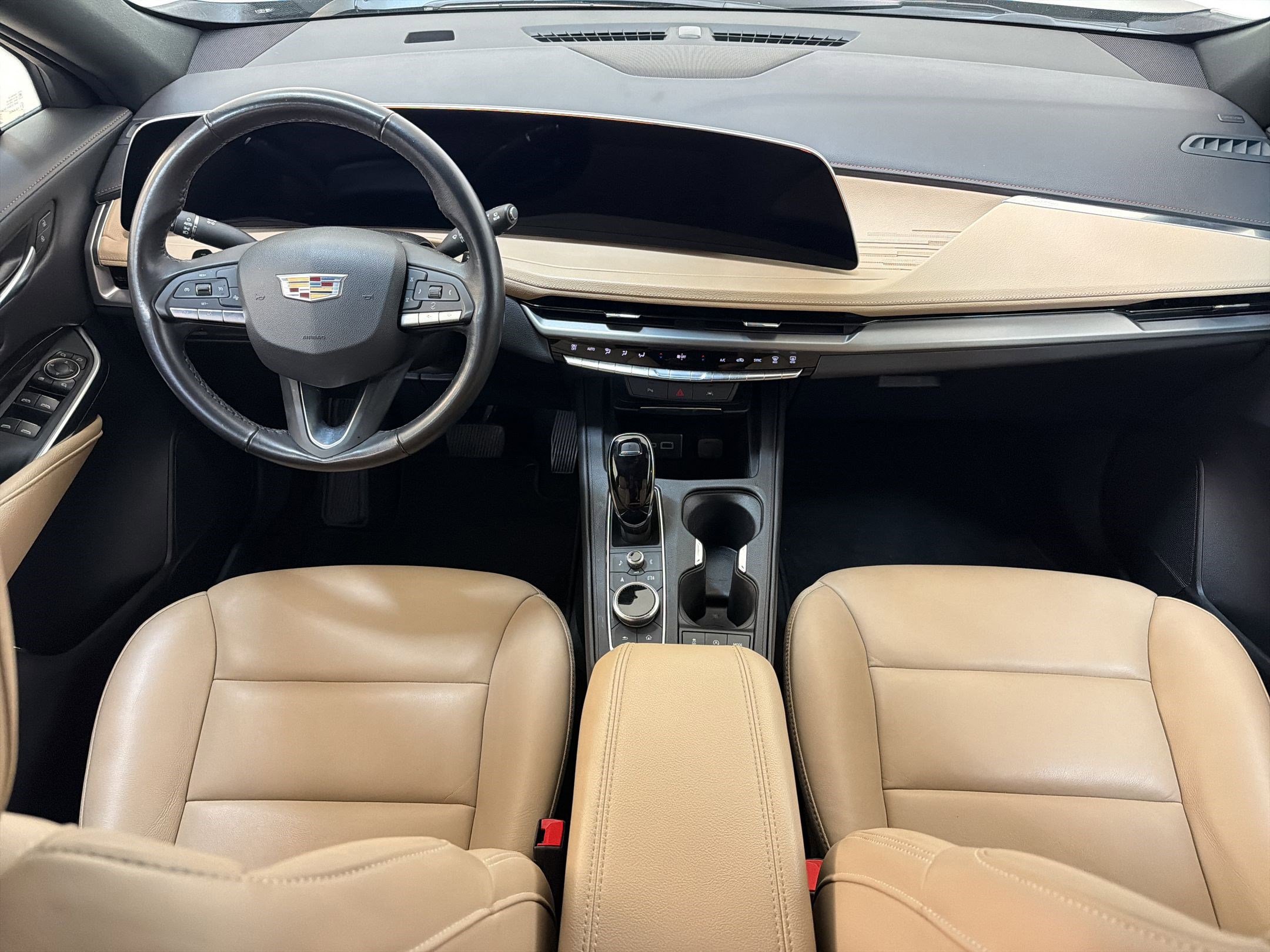 Used 2025 Cadillac XT4 Premium Luxury FWD image 15