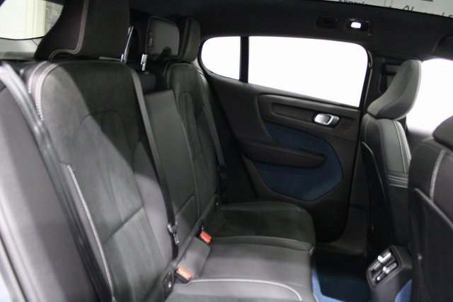 Used 2023 Volvo C40 P8 Recharge Ultimate image 28