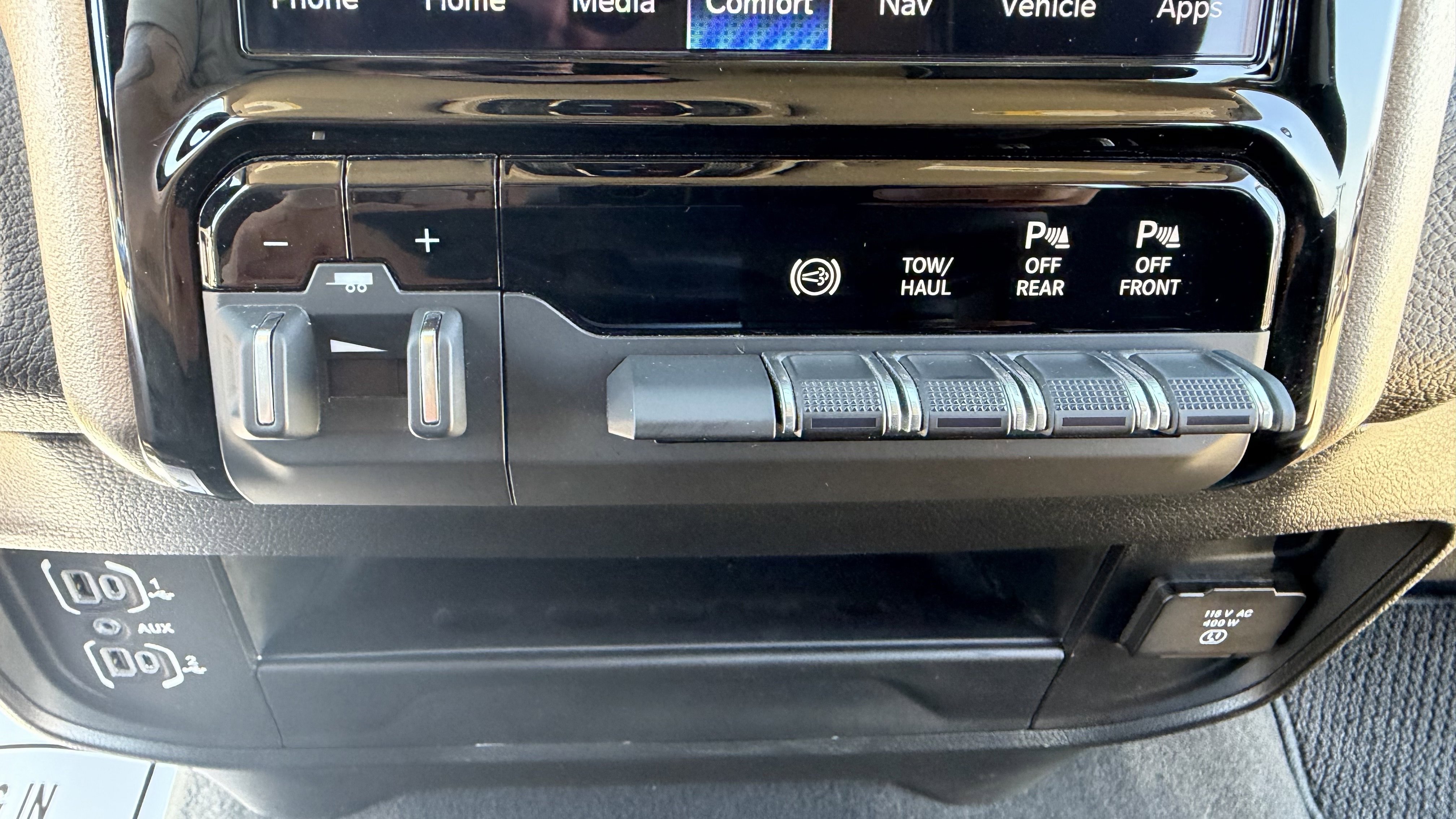 Used 2024 RAM 2500 Laramie image 28