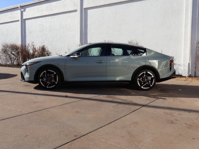 Used 2025 Kia K4 GT-Line w/ GT-Line Premium Package image 4