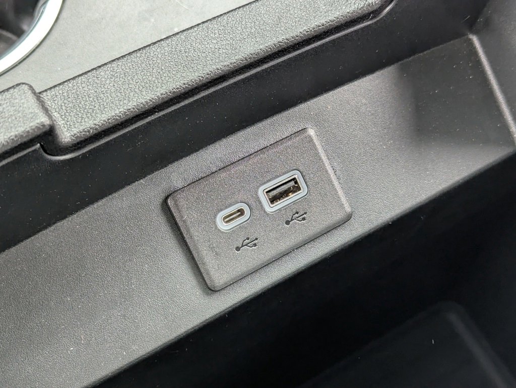 Used 2023 GMC Yukon SLT image 24