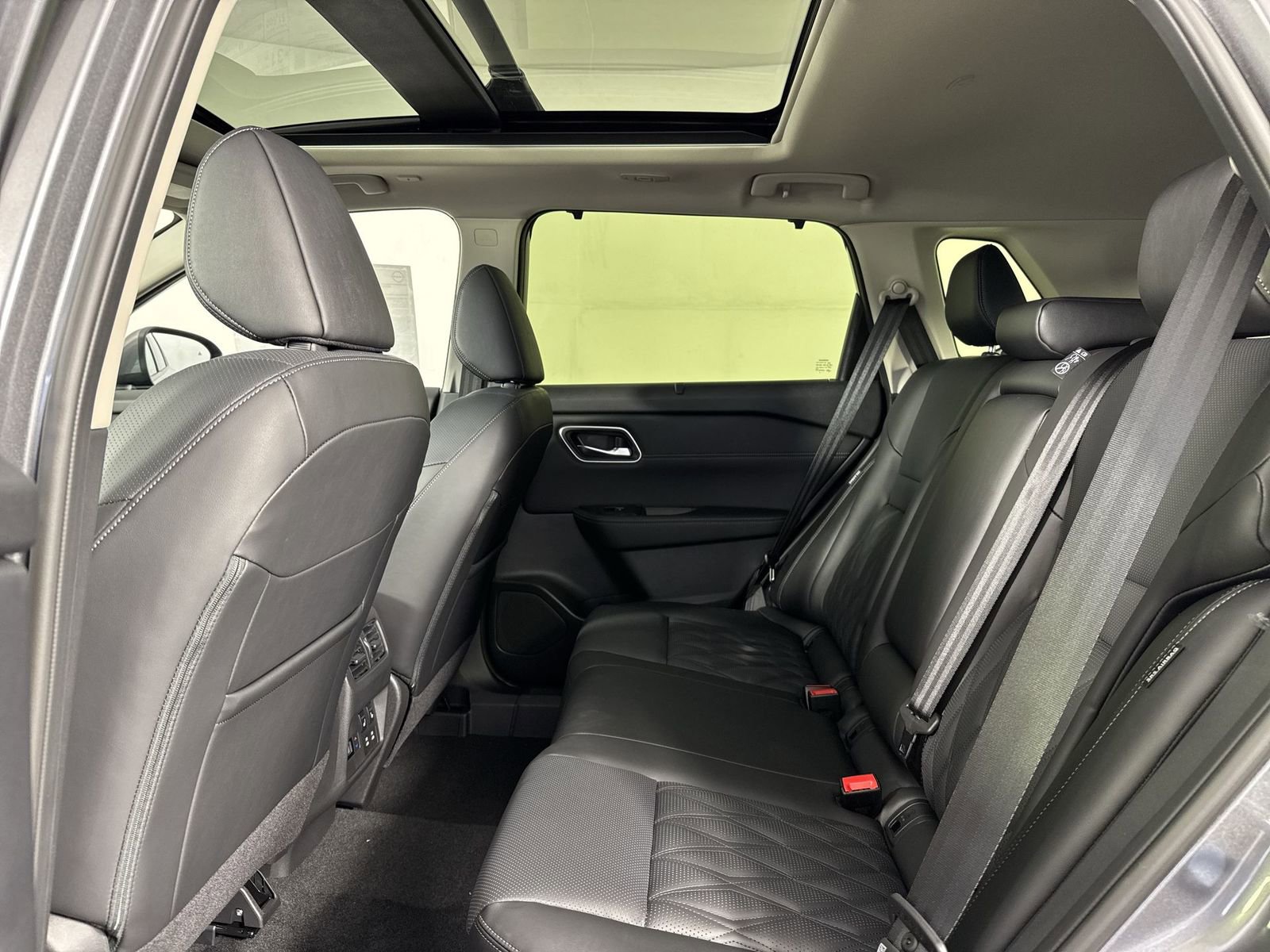 New 2026 Nissan Rogue Platinum w/ Platinum Premium Package image 23