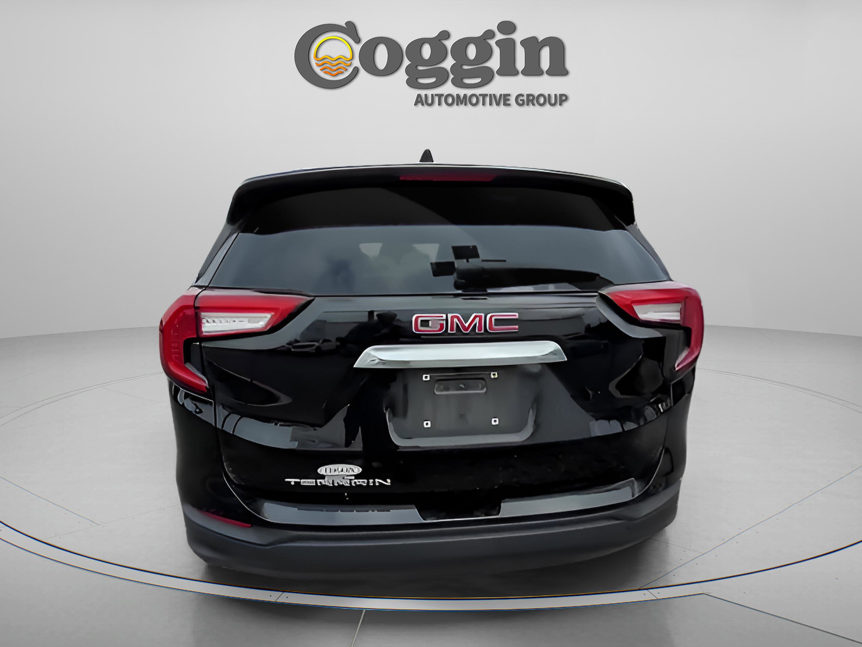 Used 2022 GMC Terrain SLE w/ Driver Convenience Package image 9