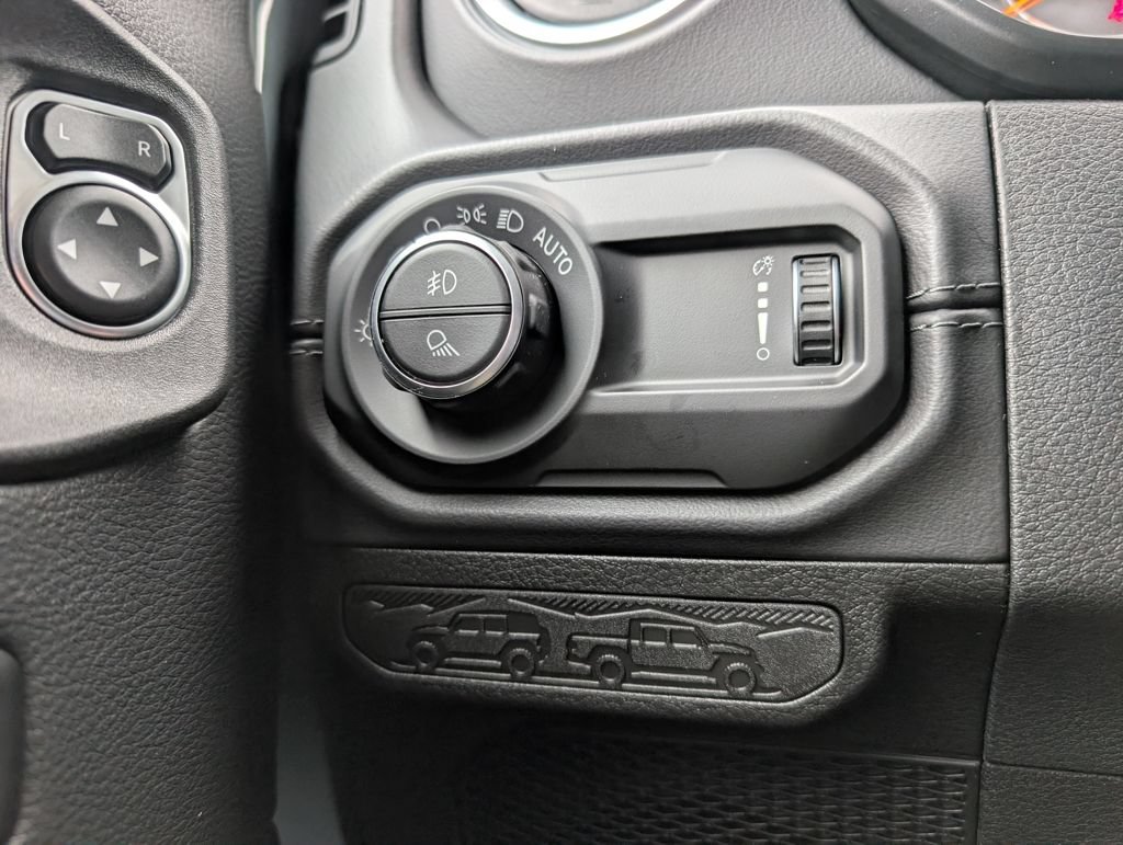 New 2026 Jeep Gladiator Sport AWD/4WD image 35