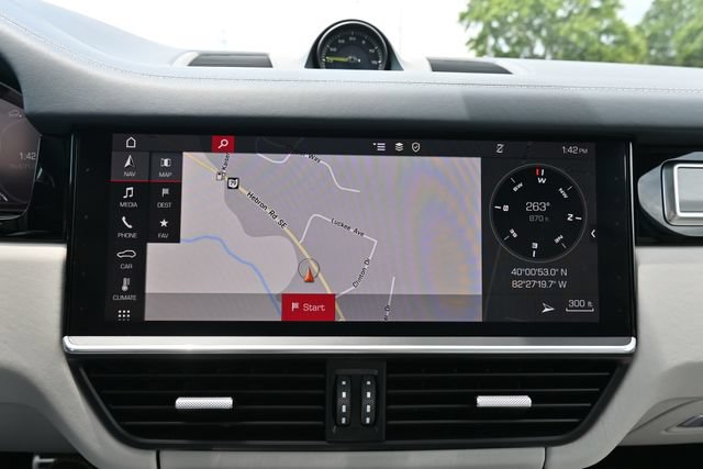 Used 2021 Porsche Cayenne Turbo S AWD/4WD image 43
