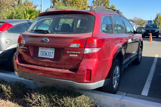 Used 2013 Subaru Outback 2.5i AWD/4WD image 7